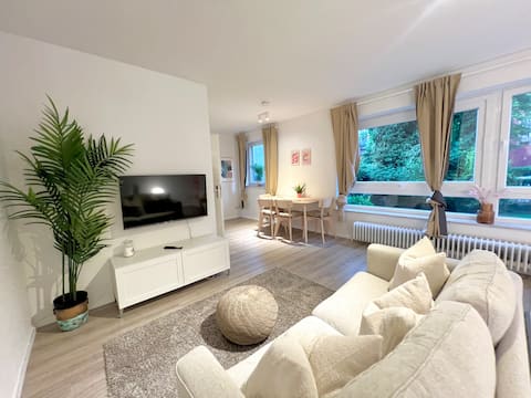 Popular Airbnb listing: Cozy apartment in the heart of Hamburg in Uhlenhorst