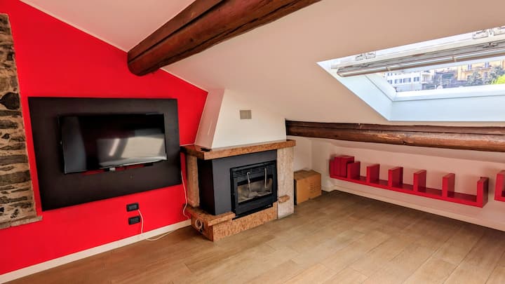 Red Attic Lakecomo With Ac/ 5 Min By Bus To Center - Комо