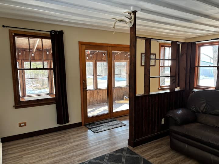 Little Calumet Cottage - Indiana Dunes State Park, Chesterton