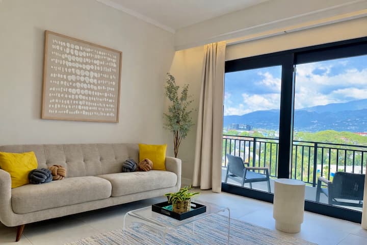 Ultimate New Kingston Condo W/ Mountain Views - Kingston