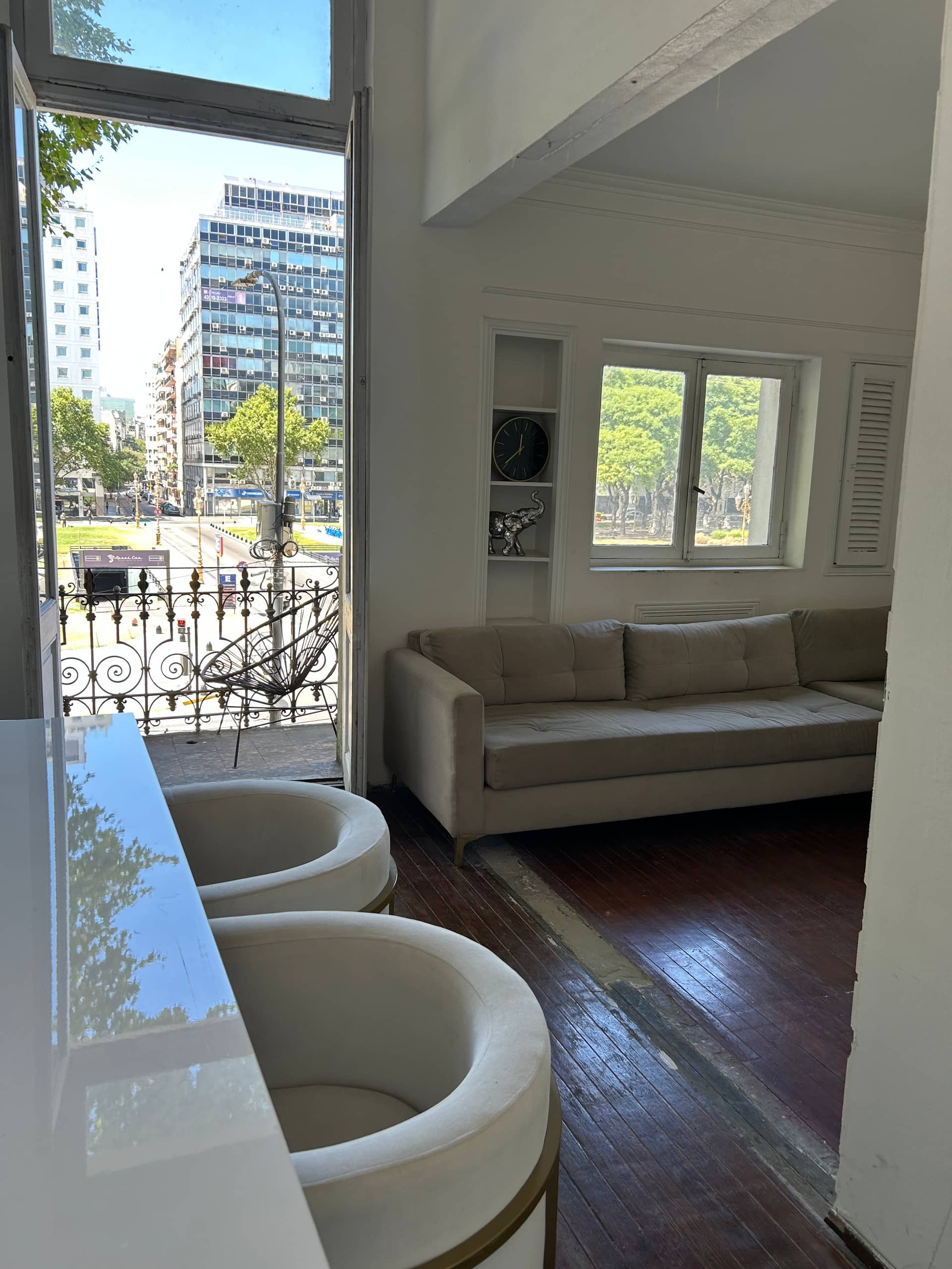 Room with private balcony in Monserrat