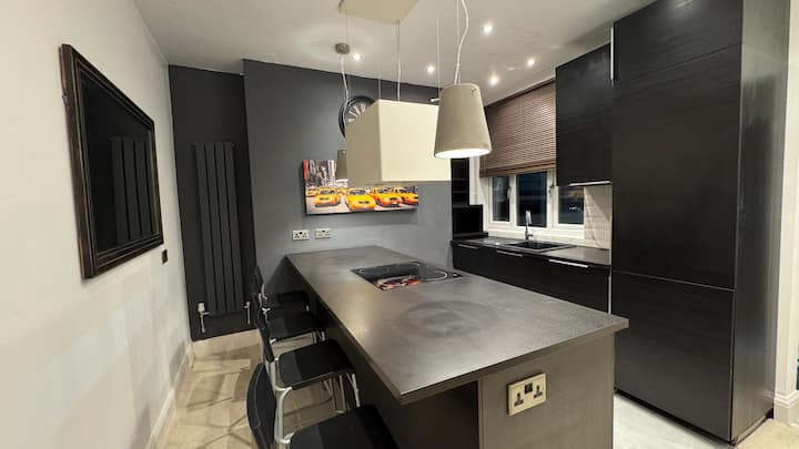 Bright 3-bed Flat In Town Centre. Walk To Uni. - Loughborough