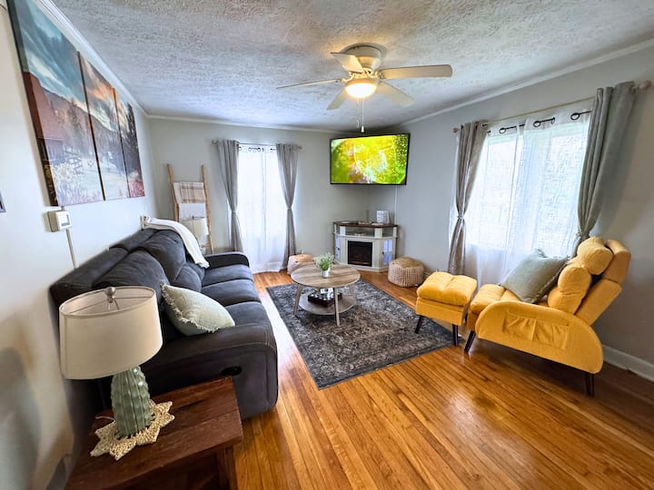 Pawpaw's Cottage~cozy Bungalow Near Wvu & Downtown - Morgantown, WV