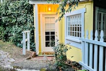 Rustic cabin on the top hill in Forestville, CA