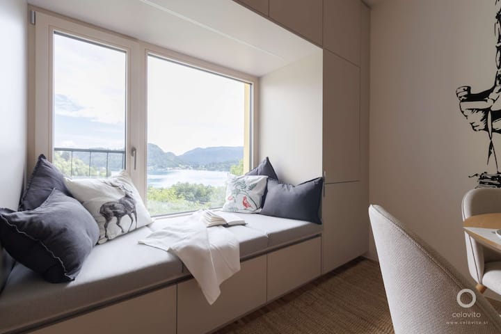 Apartment "Miha" - Lake View With Terrace - Bled