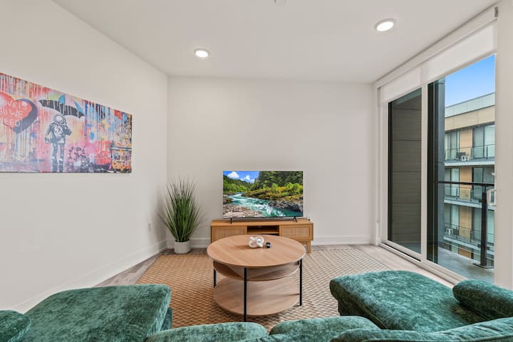 Stylish No-libs 1 Bdr W King  (Sleeps 5)gym Access - Camden, NJ
