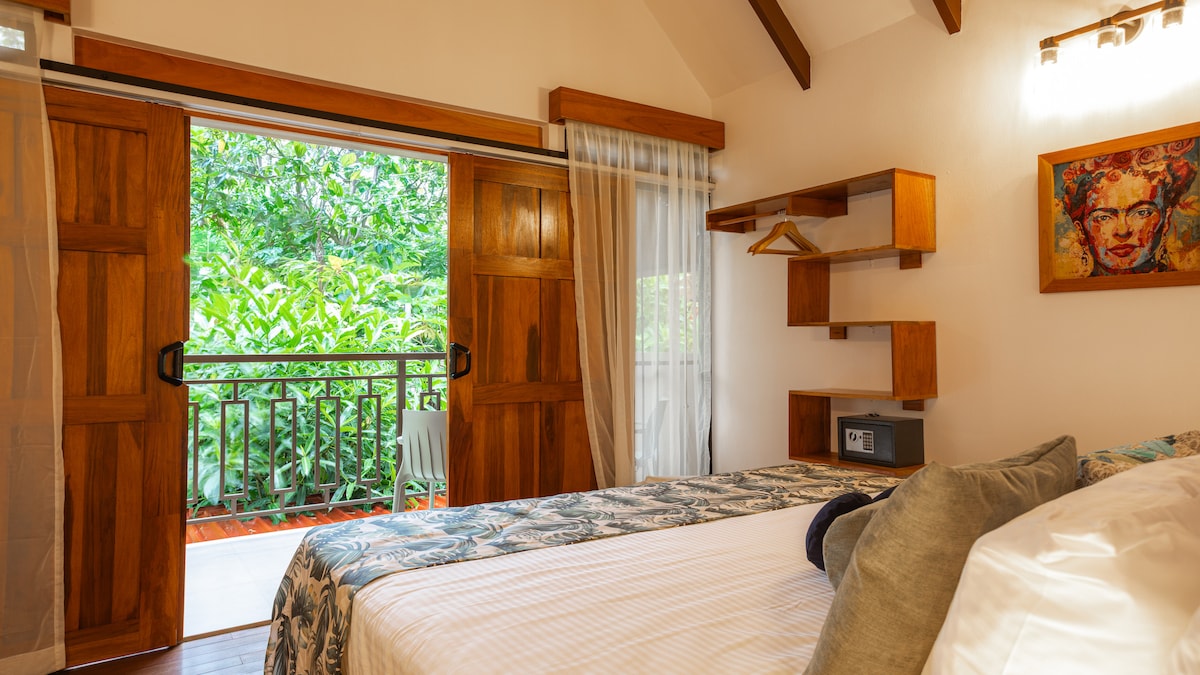 Premium Cozy House & Pool in La Fortuna Arenal — 2 bedroom vacation rental in La Fortuna
