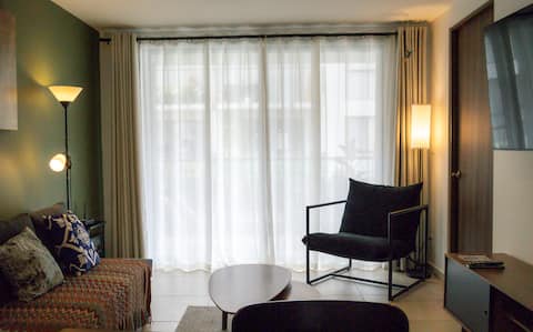 Successful Airbnb property: Safe and Modern Condo between La Roma and Downtown in Doctores