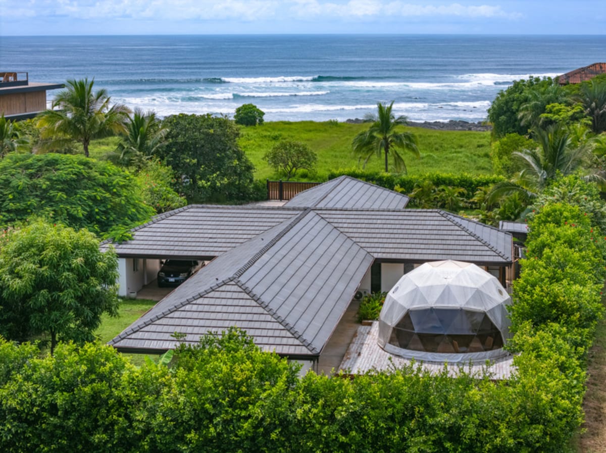 Beach home in private community in Playa Negra