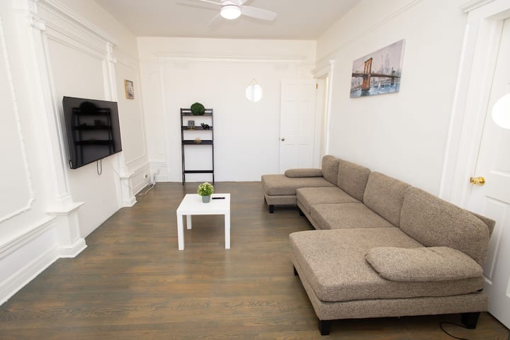 4 Bedrooms, Best Of Brooklyn! - Brooklyn, NY