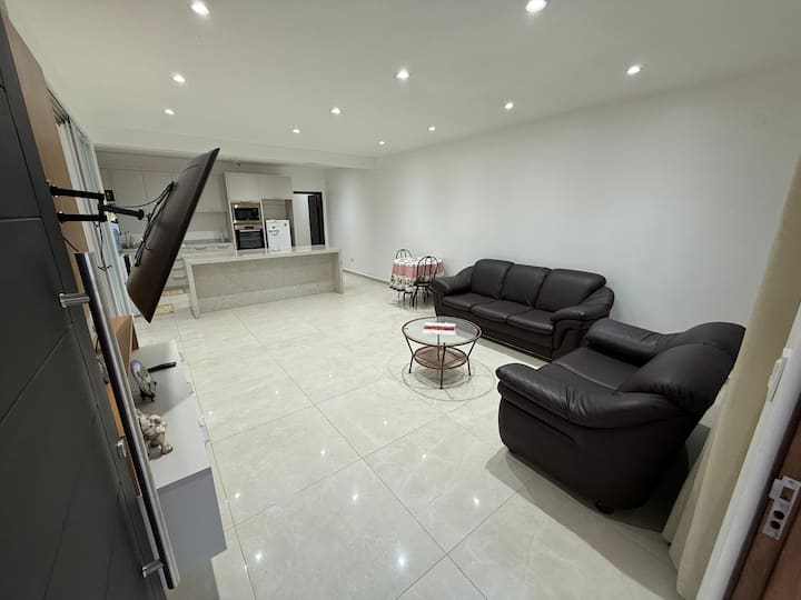 Residencia Con Piscina Encarnación Para Familias - Posadas