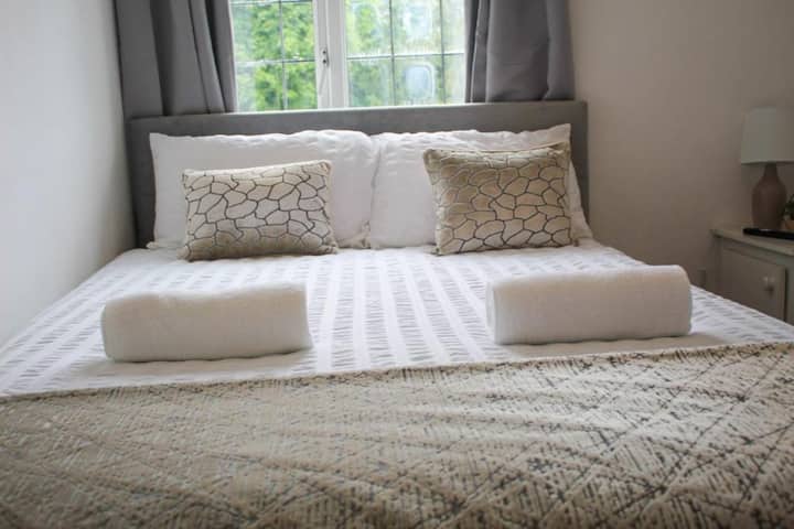 Solihull Spacious Double Room Shops Free Parking! - Solihull