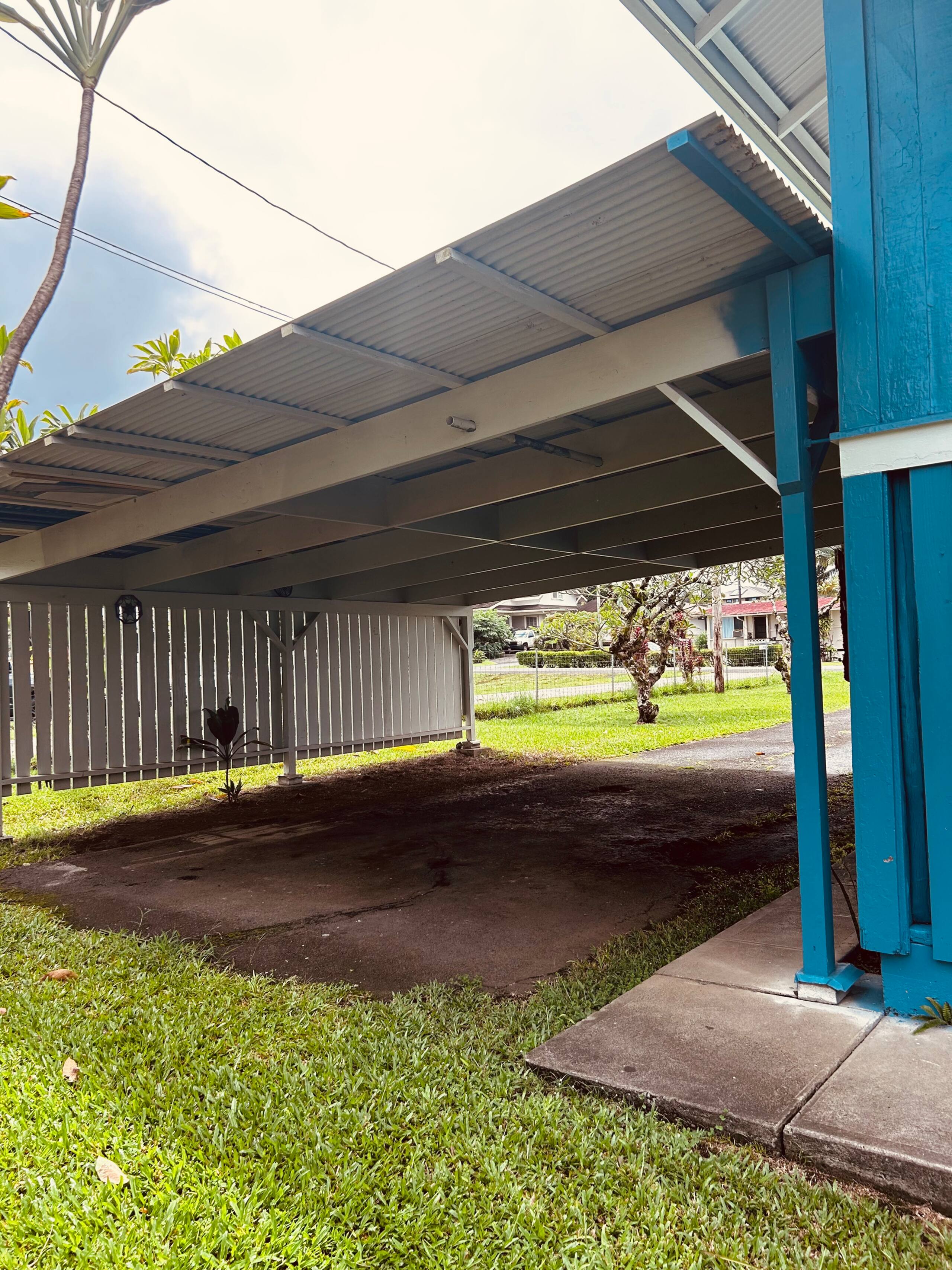 Home in Hilo · ★4.9 · 2 bedrooms · 3 beds · 1.5 private baths - Image 8
