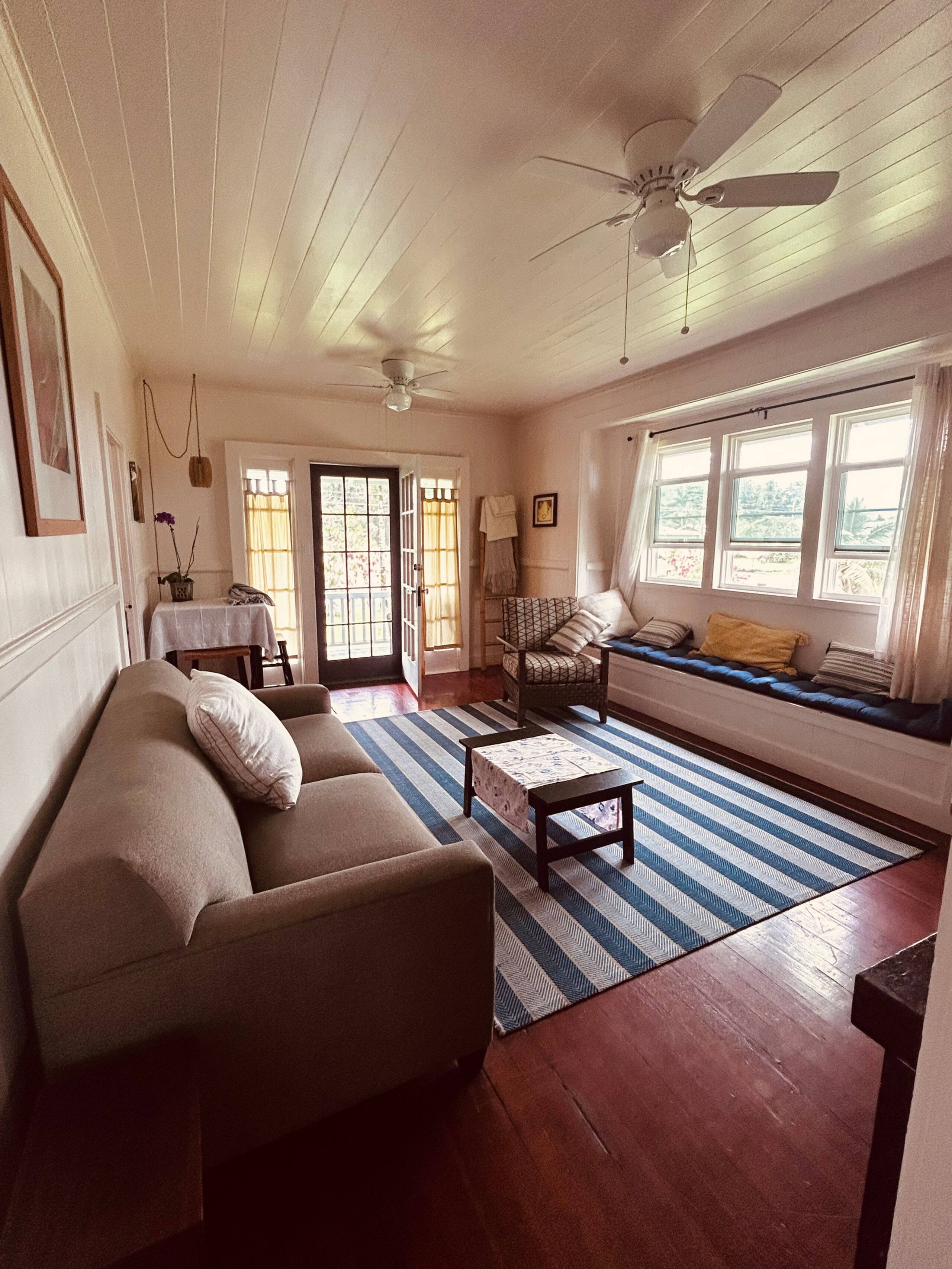 Home in Hilo · ★4.9 · 2 bedrooms · 3 beds · 1.5 private baths - Image 1