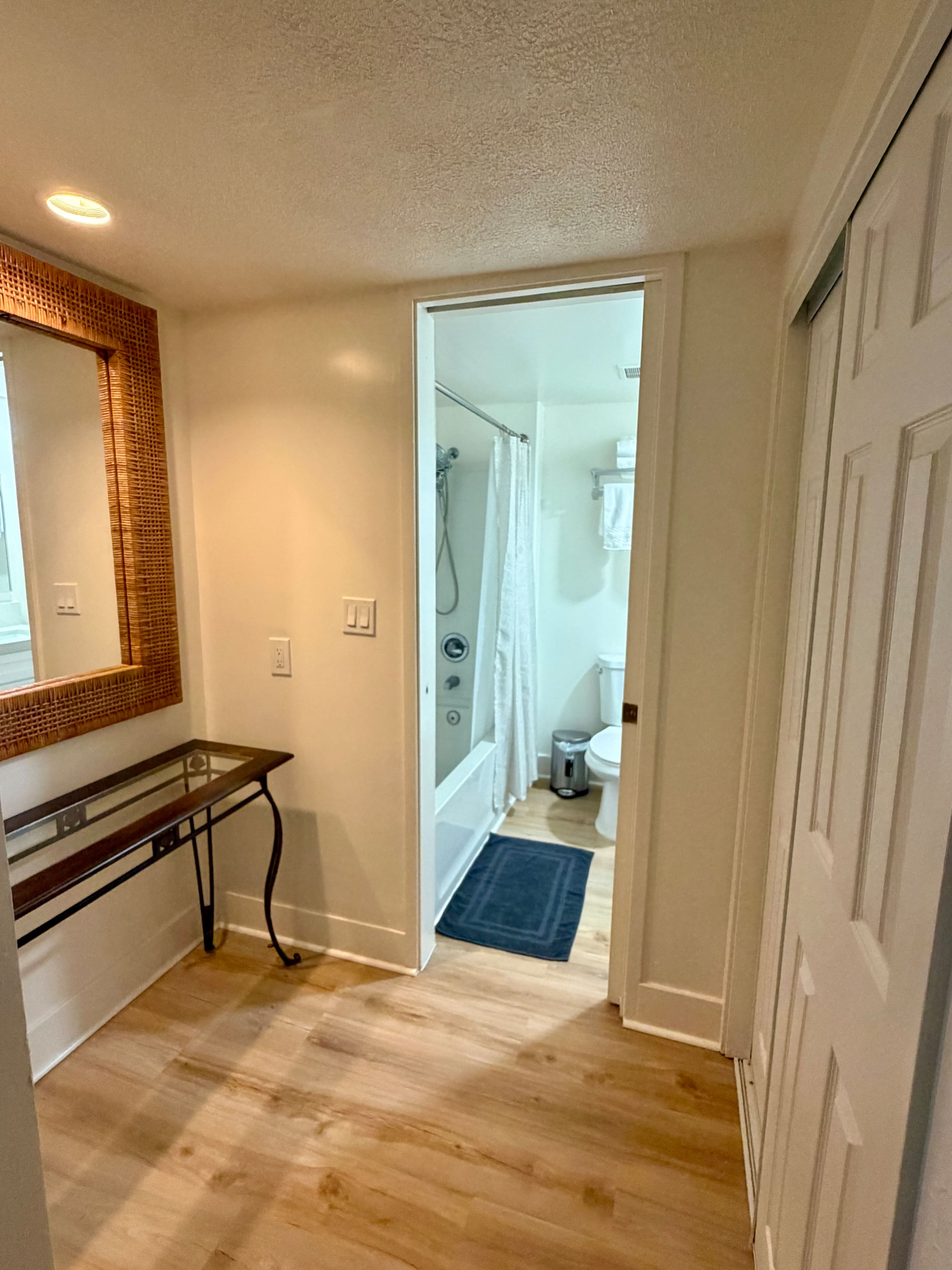 Cozy and convenient AC apartment located in Hilo - Image 18