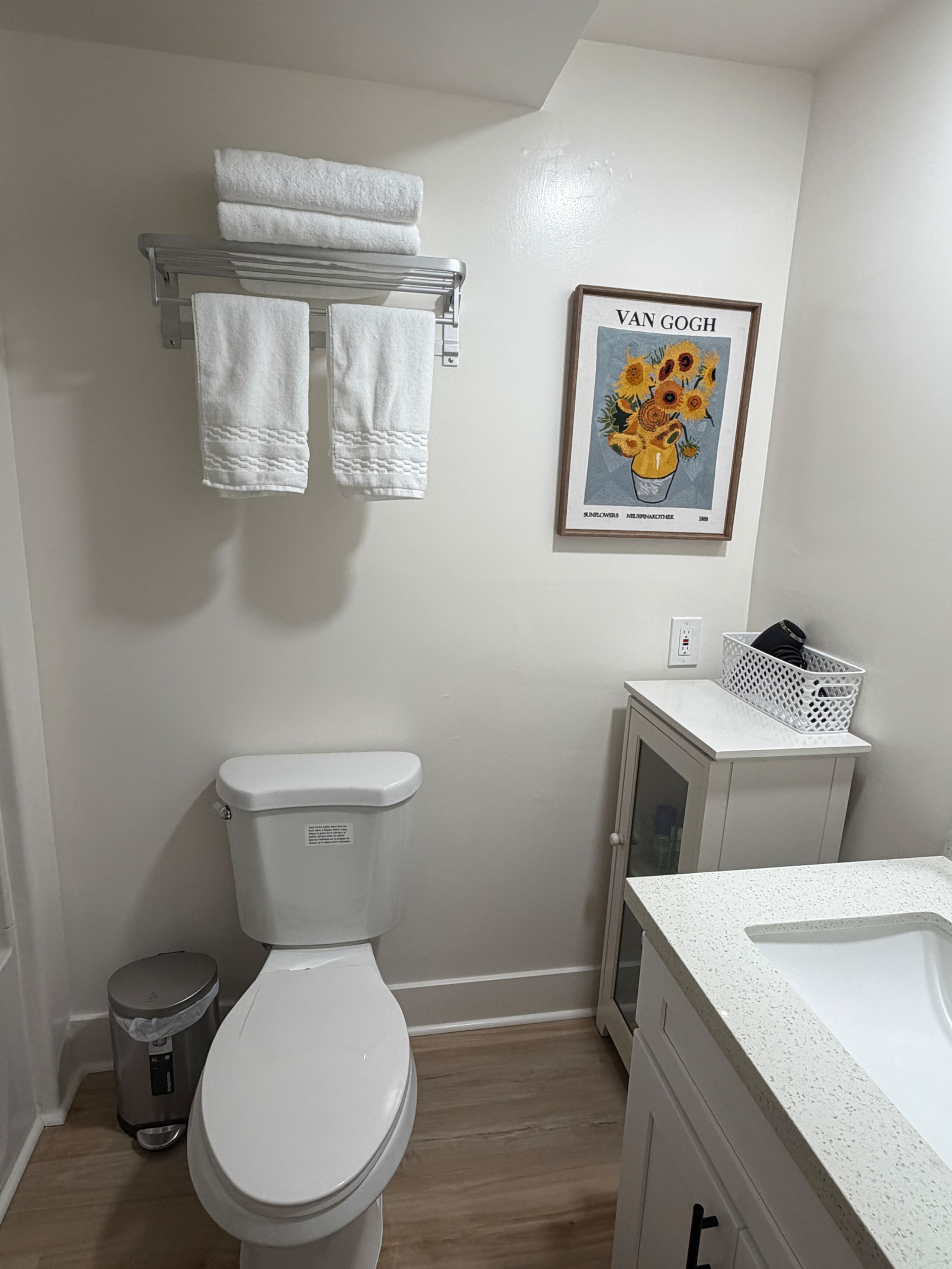 Cozy and convenient AC apartment located in Hilo - Image 19
