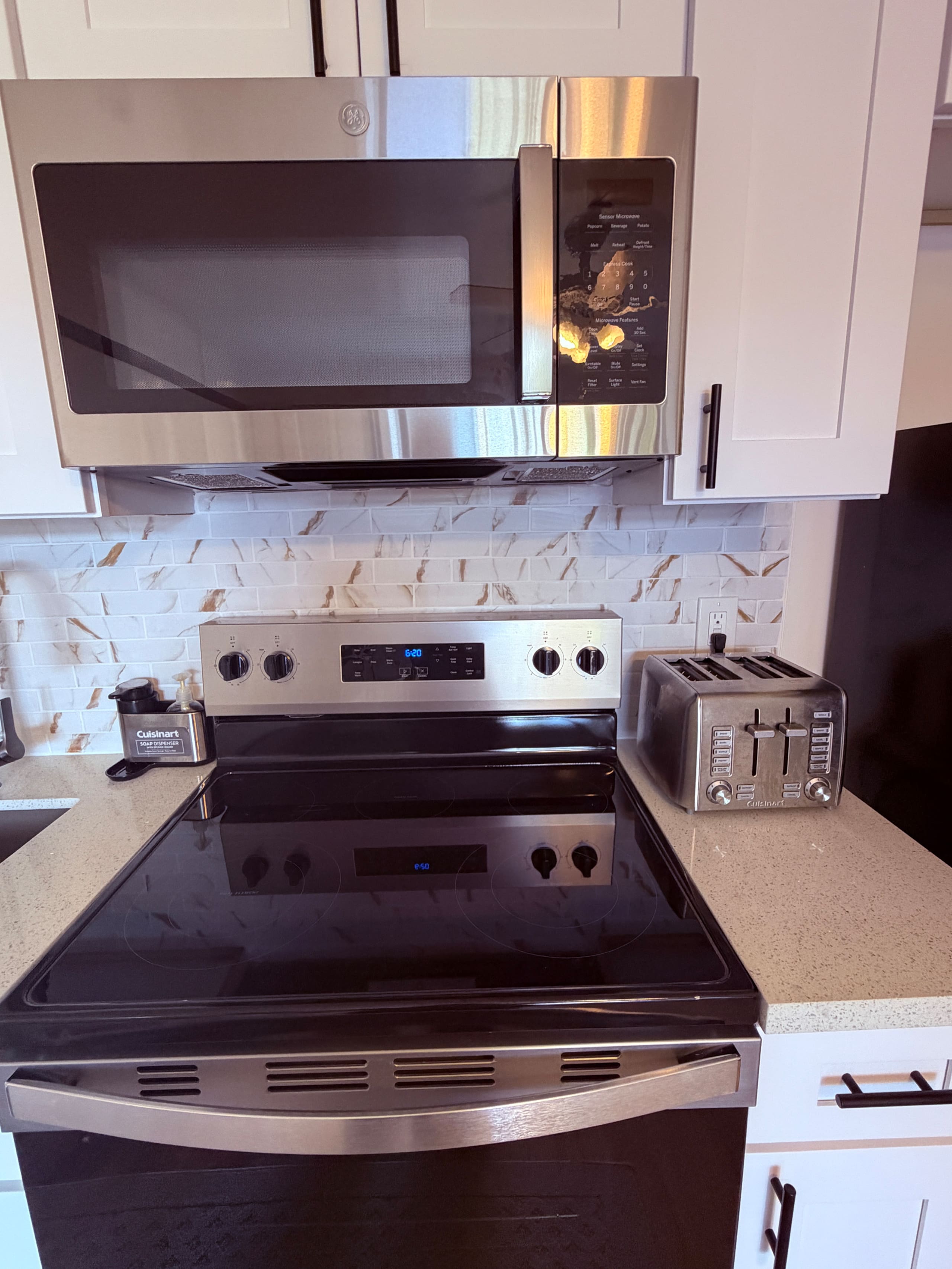 Cozy and convenient AC apartment located in Hilo - Image 8