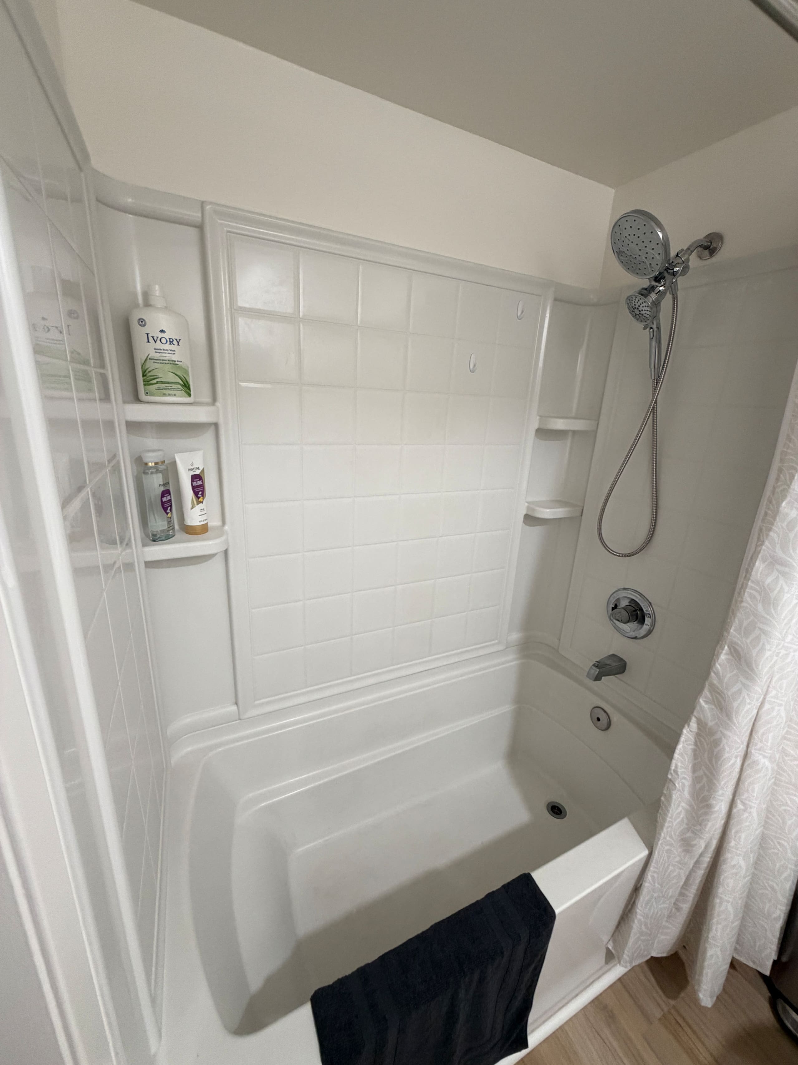 Cozy and convenient AC apartment located in Hilo - Image 17
