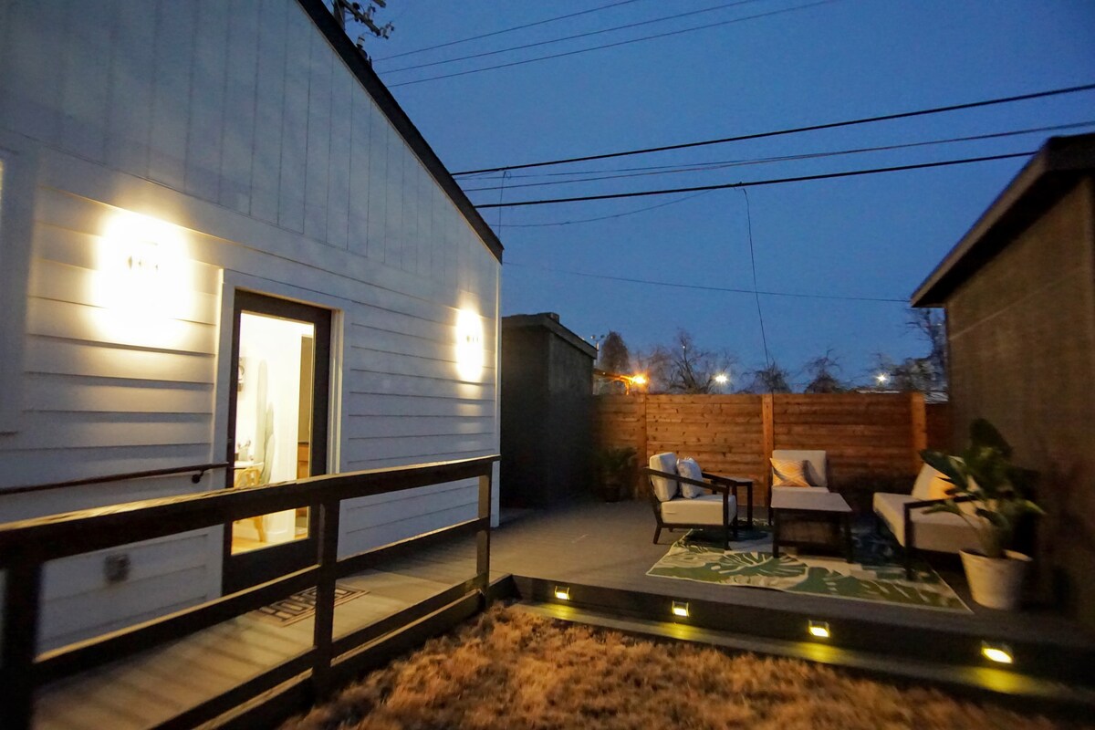 Clean Modern and Quaint East Austin Casita