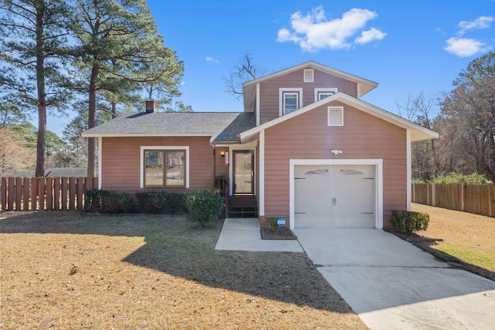 Renovated Retreat*kingbeds*hometheater*ps4*petsok - Fayetteville, NC
