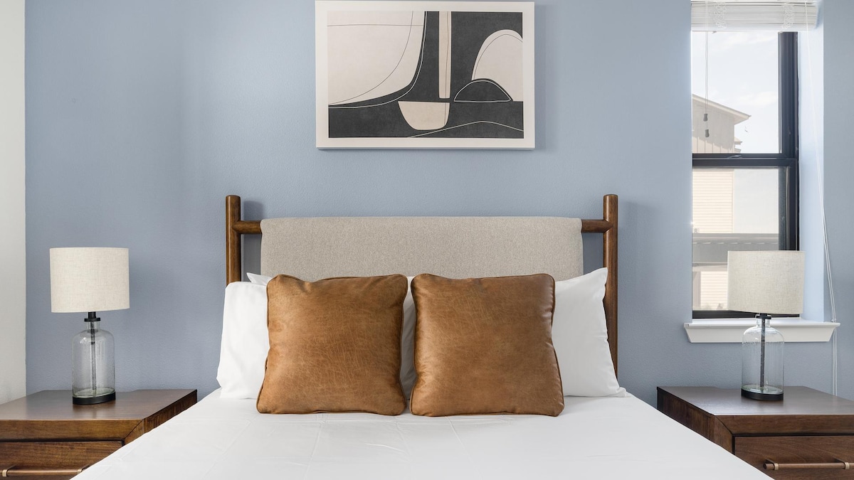 Landing | Stylish 2BD, Clubhouse, Gym