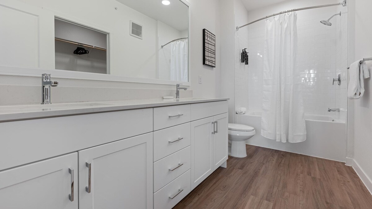Landing | Stylish 2BD, Clubhouse, Gym