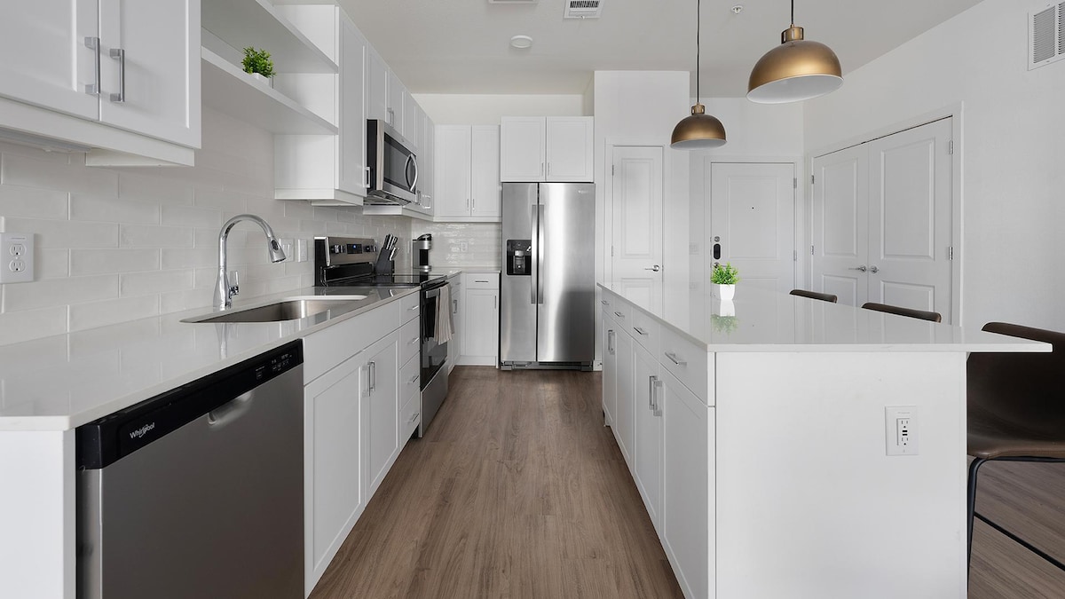 Landing | Stylish 2BD, Clubhouse, Gym
