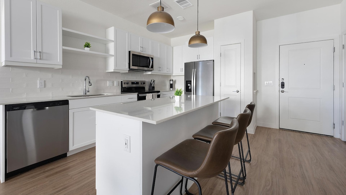 Landing | Stylish 2BD, Clubhouse, Gym