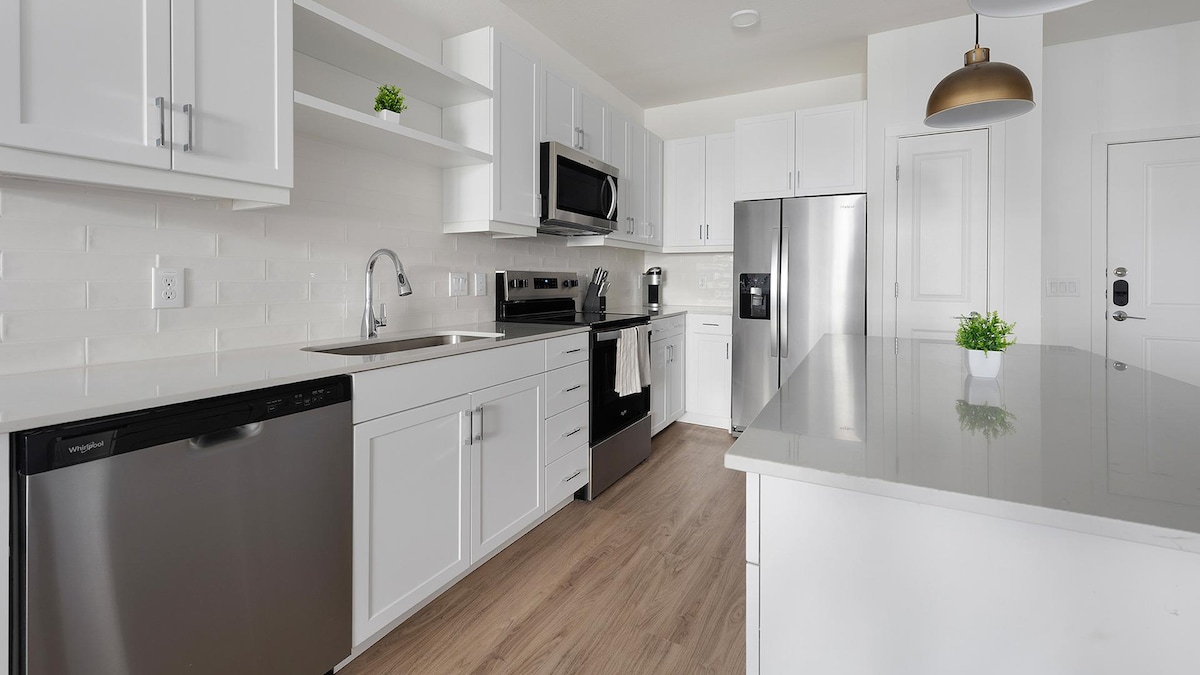Landing | Stylish 2BD, Clubhouse, Gym