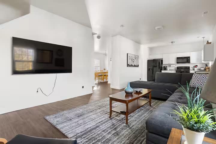 4br Raleigh Retreat W/ King Suite - Clayton, NC