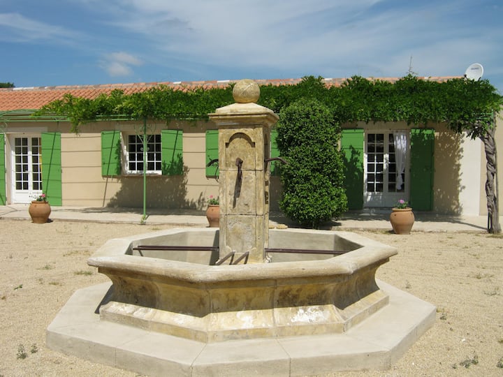 Villa Aux Pieds Des Alpilles - Tarascon