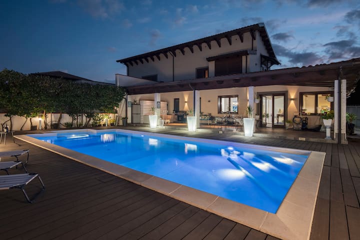 Villa Valery - Private Pool & Relaxation in Mondello - Villas for