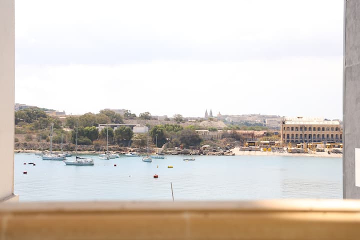 Central Sliema Stay | Sea View -Steps To Promenade - Valletta