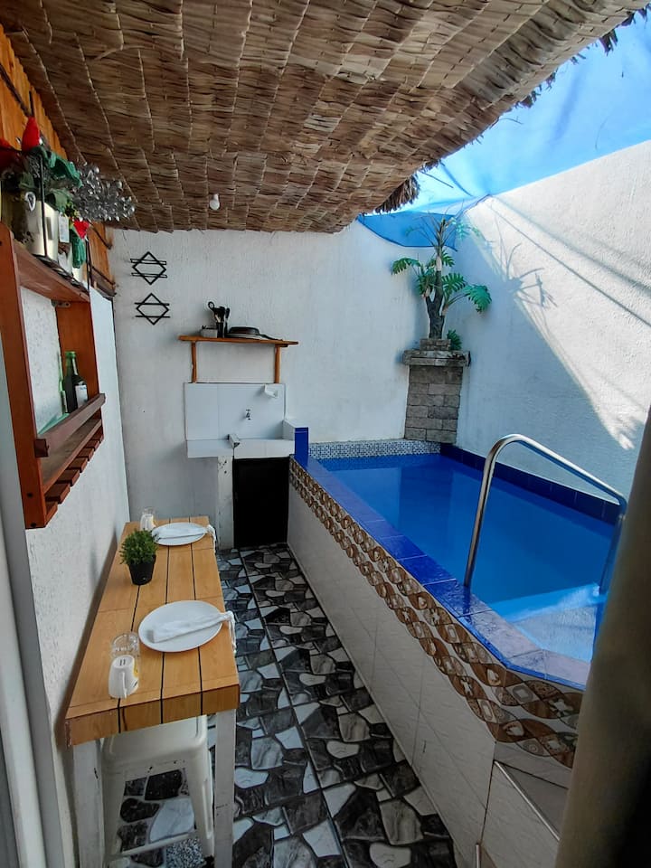 Budget Mini Villa With Pool - 7kms From Marquee - Magalang
