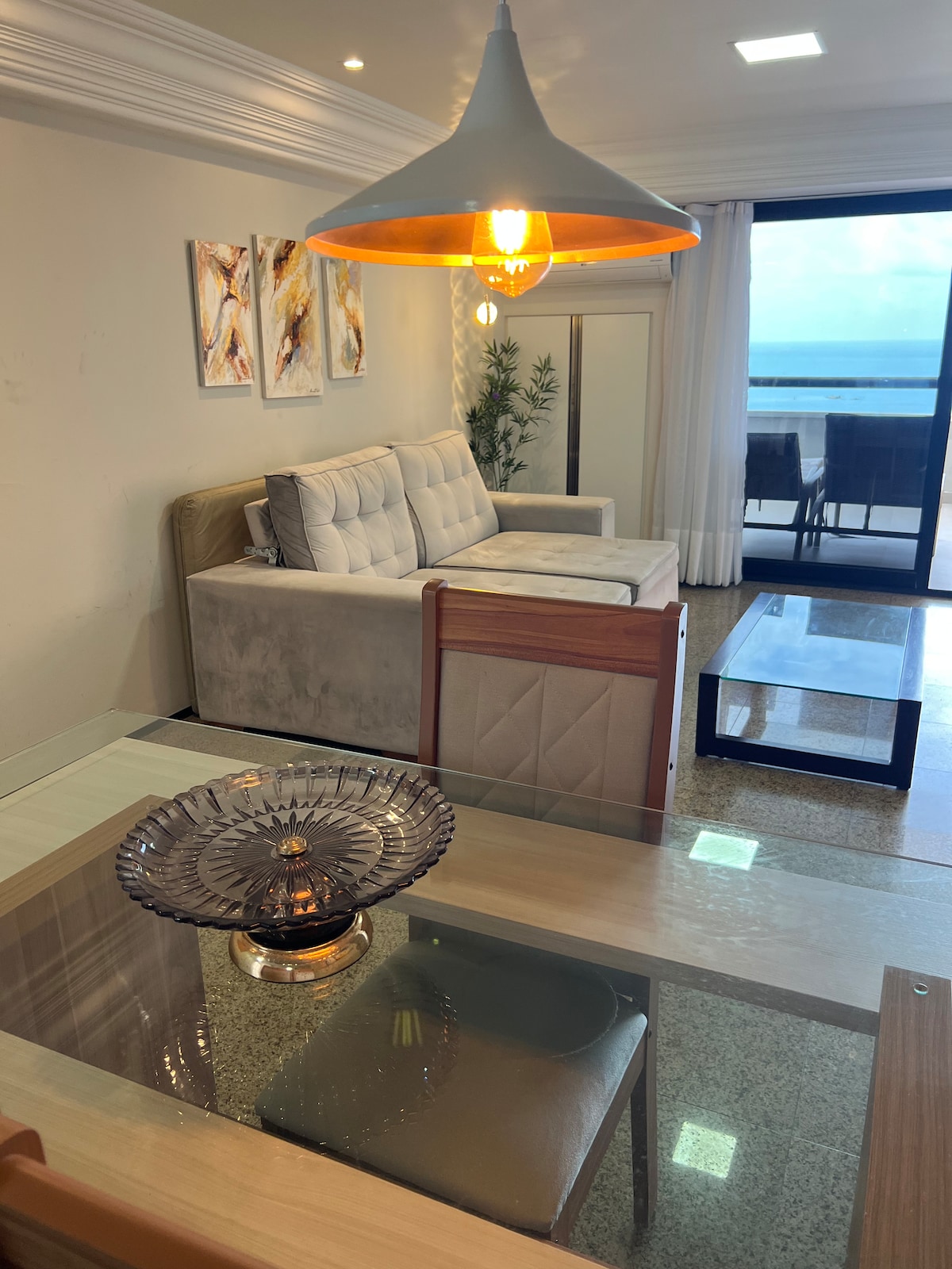 Foto do anúncio de Refúgio à Beira-Mar com Terraço em Mucuripe, Fortaleza