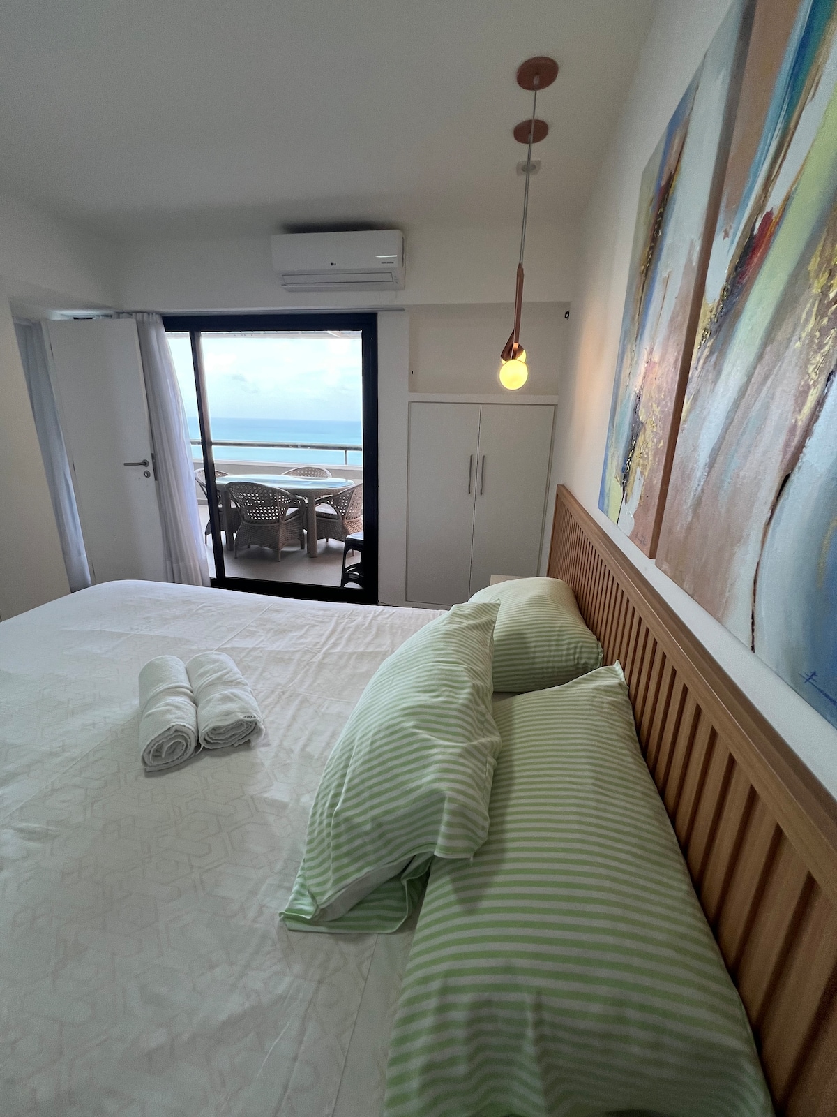 Foto do anúncio de Refúgio à Beira-Mar com Terraço em Mucuripe, Fortaleza