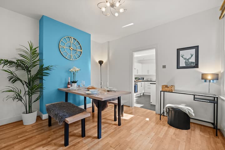4br House | Sleeps 9 | Parking & Garden | Kingston - 트위크넘