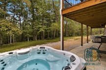Luxury Lake Retreat | Hot Tub + Pool + Pickleball - Holiday Home