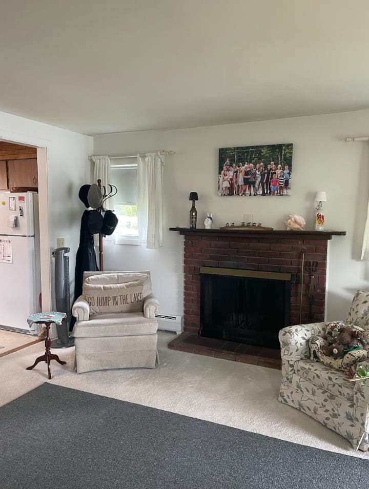 Elegant Lakefront Retreat W/ Deck & Dockside Views - Pittsfield, MA