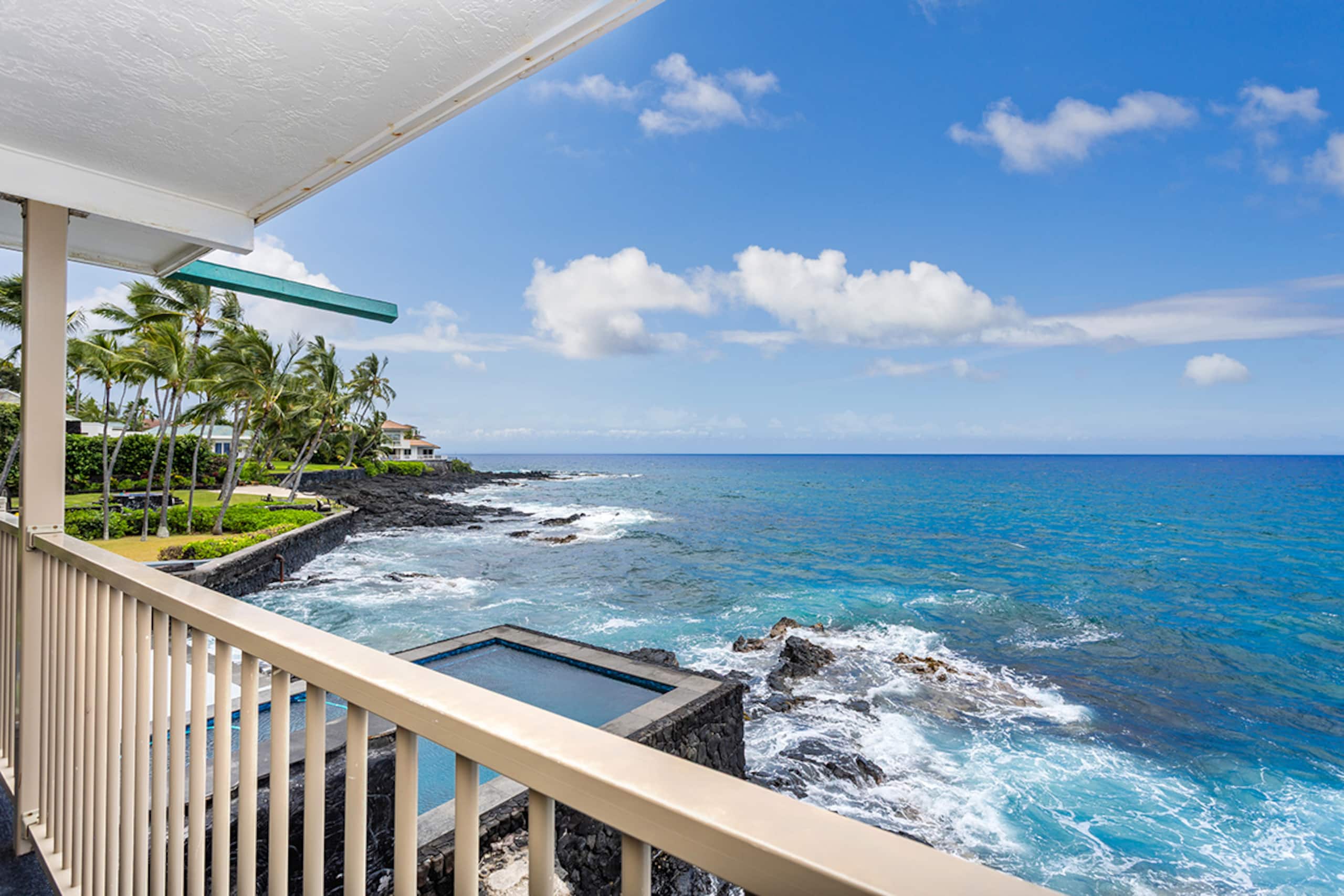 Oceanfront Kona Gem-Top Floor End Unit-New Updated - Image 43