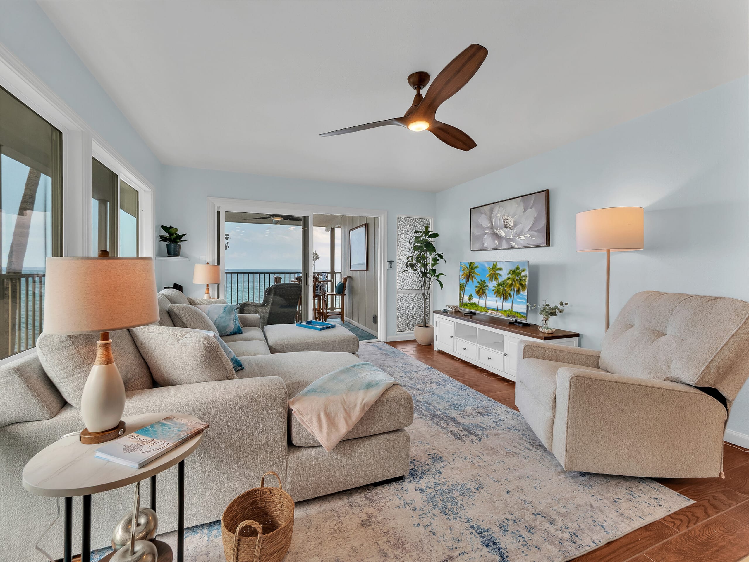 Oceanfront Kona Gem-Top Floor End Unit-New Updated - Image 5