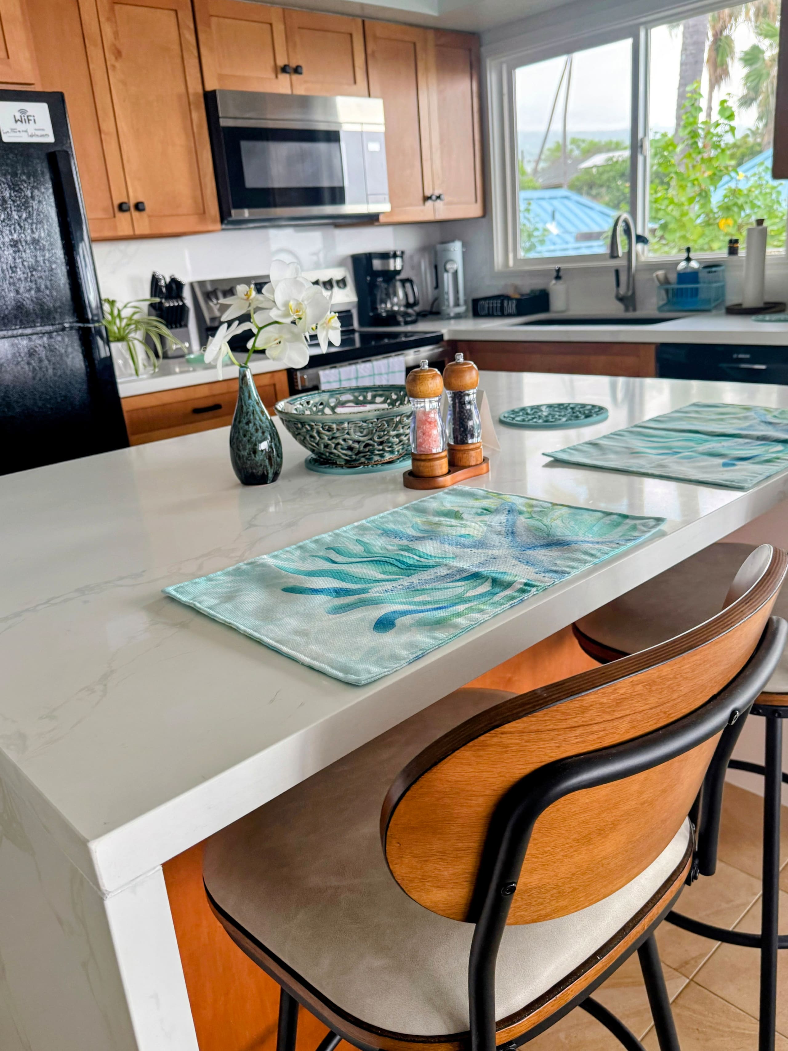 Oceanfront Kona Gem-Top Floor End Unit-New Updated - Image 18