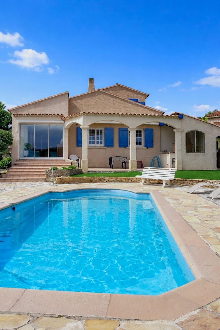 Villa Avec Jardin Et Piscine Au Pied De La Colline - Auriol
