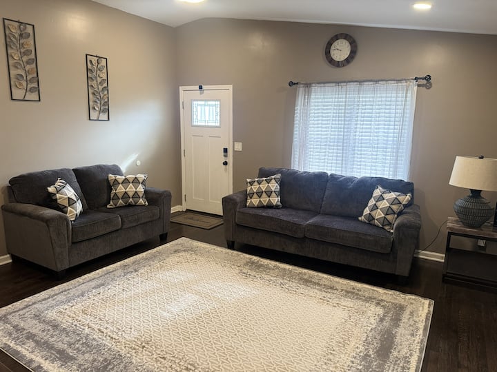 Modern 3br Getaway | Near Downtown Atl - Riverdale, GA