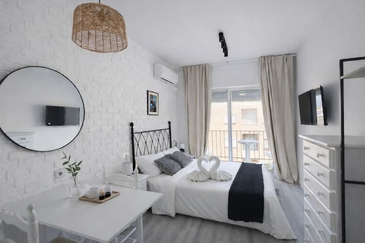 High-rise Retreat/ Private Terrace/ 5 Min Sea - Torrevieja