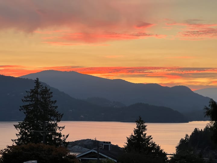 Sunset Vista Magic Home W/ Hot Tub 4 Beds 3 Baths - ボウエンアイランド