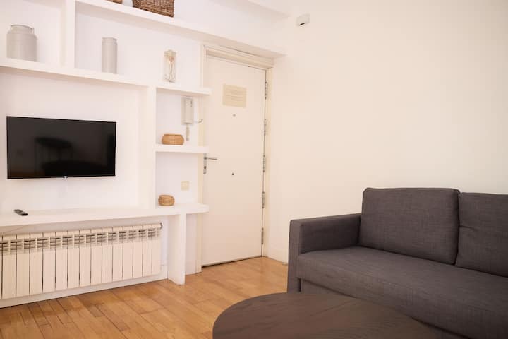 Cozy Short-term Apartment In Justice Center - Madrid