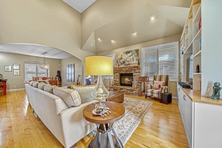 The Crows Nest-elevated Lake Michigan Living! - 소개턱