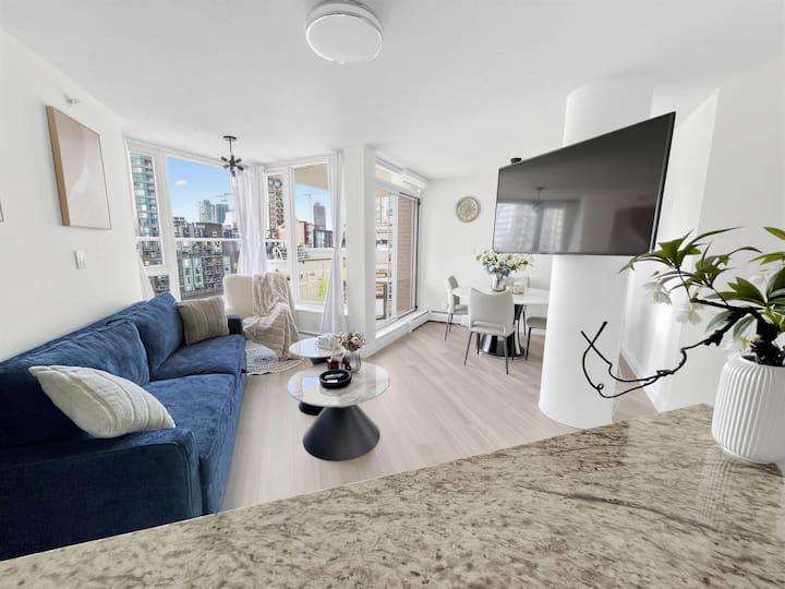Downtown Condo｜world Cup Stadium｜pool - Vancouver