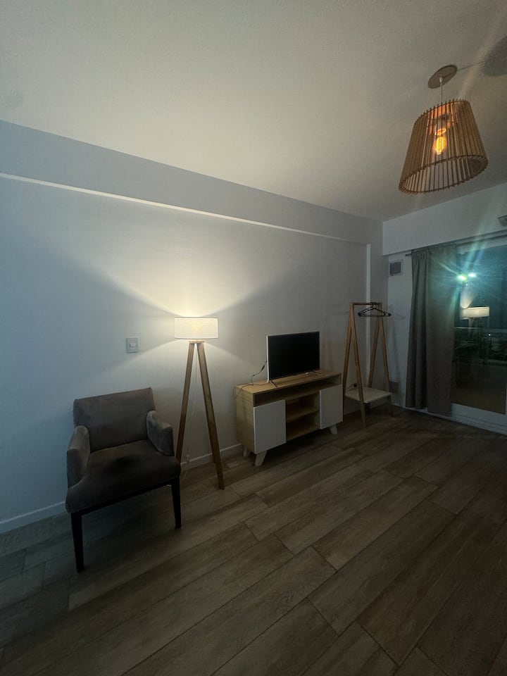 Monoambiente con balcón y patio en Villa Santa Rita